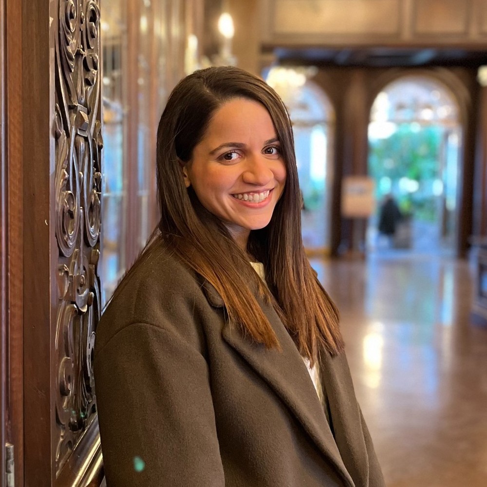 Meet your Posher, Fatemeh